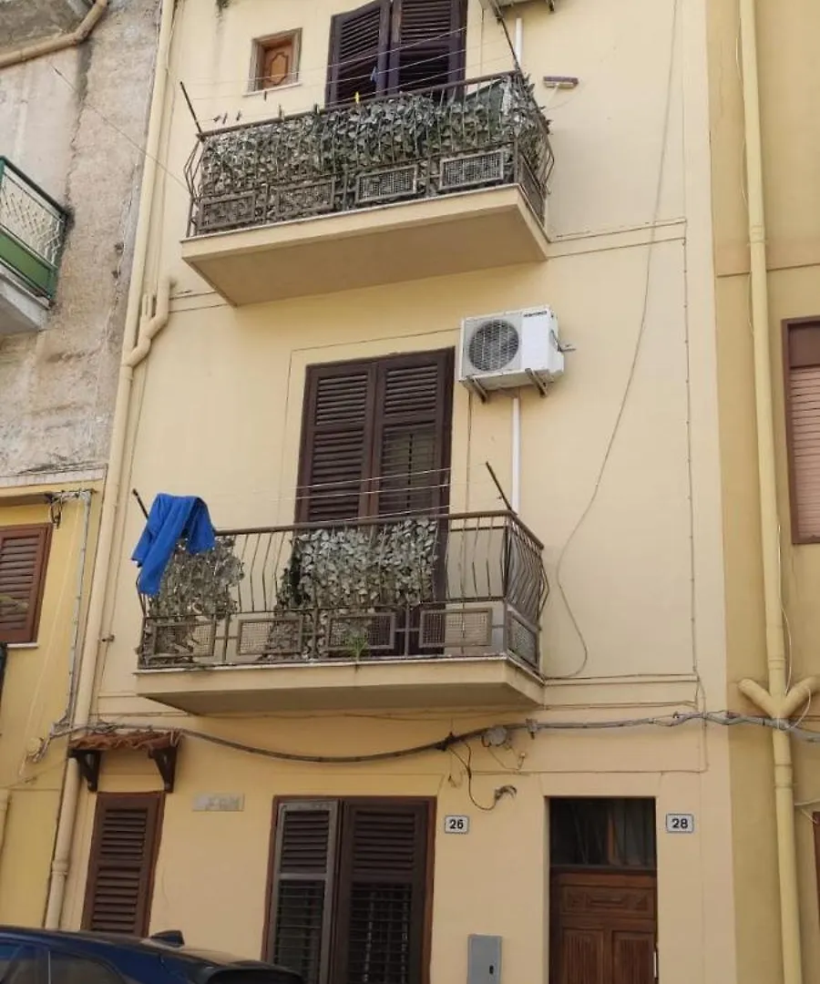 La Gorgone City Center Apartments Casteldaccia 0*,  Italy